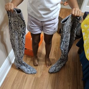 Women knee high boots